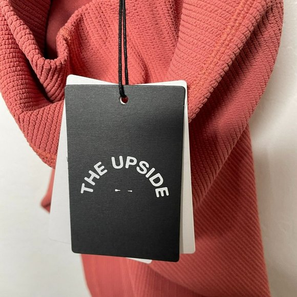 The Upside Apricot Pink Jacquard Textured Dance Midi Pant Leggings - Picture 6 of 11